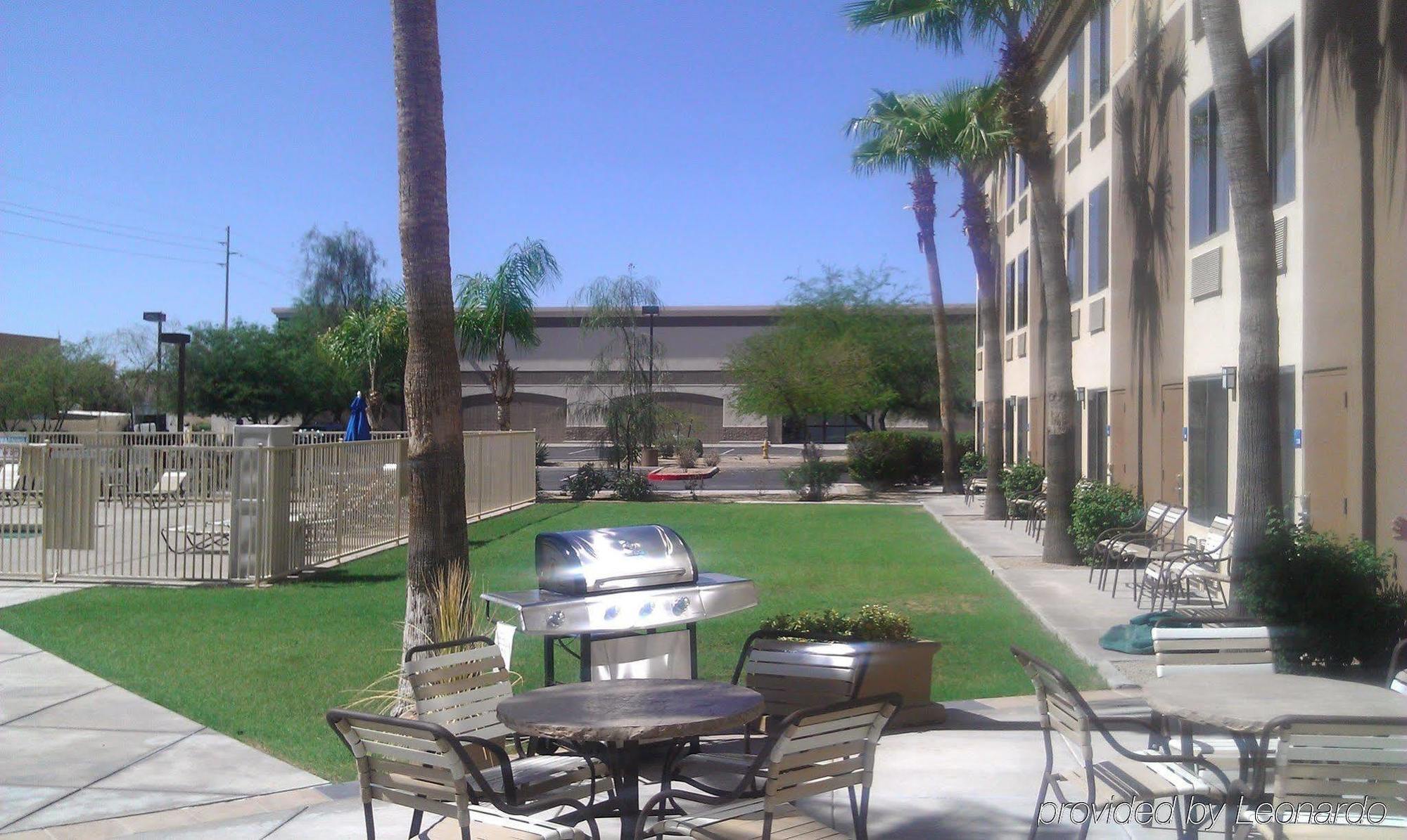Holiday Inn Express Scottsdale North By Ihg Exterior photo